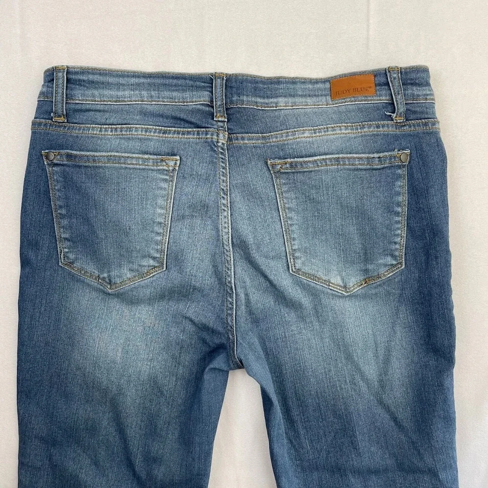 Judy Blue Jeans Womens Size 15/32 (32x27) Skinny Fit Patched Rip Stretch Raw Hem